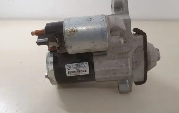 Nissan Juke I F15 Starter motor 233004979R