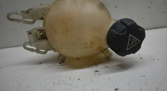 Citroen C3 Picasso Coolant expansion tank/reservoir 9652621280