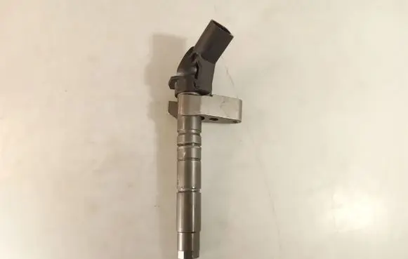 Mercedes-Benz GLE (W166 - C292) Fuel injector A6510702987