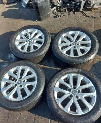 Renault Kadjar R17 alloy rim 403004615R