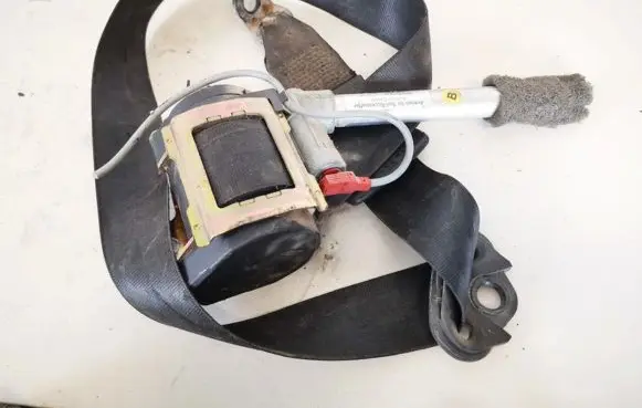 Audi A6 S6 C5 4B Front seatbelt 4a0857706ae