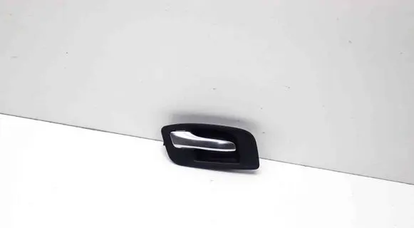 Chrysler 300C Front door interior handle 5PF62DX9AC 32743M