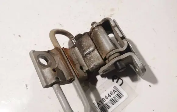 Audi A4 S4 B6 8E 8H Rear door lower hinge 