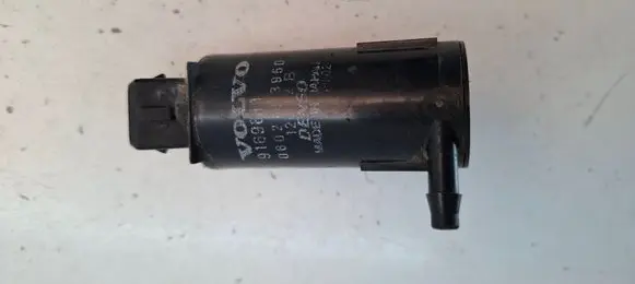 Volvo V70 Windscreen/windshield washer pump 9169611