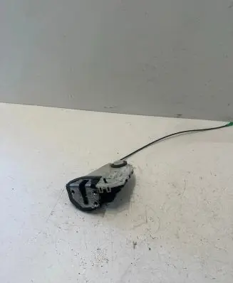 Toyota Verso-S Rear door lock