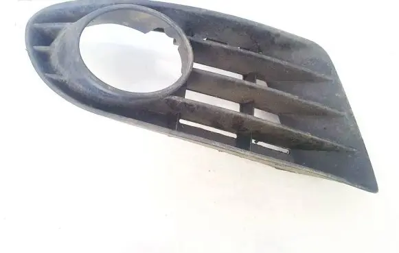 Volkswagen Golf Plus Front bumper lower grill 5M0853665C