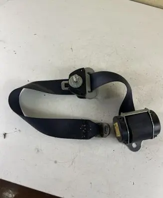 Rear seatbelt