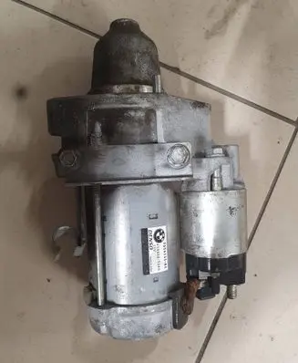 BMW 7 F01 F02 F03 F04 Starter motor 7556131