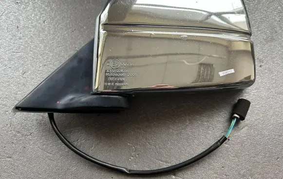 Front door electric wing mirror