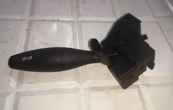 Ford Mondeo Mk III Indicator stalk 1S7T13335AE