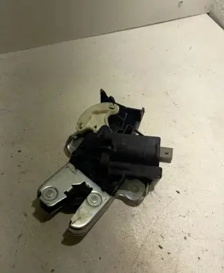 Audi A6 S6 C6 4F Tailgate/trunk/boot lock/catch/latch 4F5827505