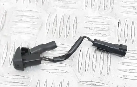 Volvo XC60 Windshield washer spray nozzle 