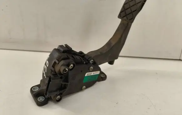 Skoda Fabia Mk1 (6Y) Accelerator throttle pedal 6Q1721503C 6PV00849601