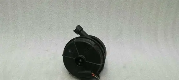 BMW 3 E92 E93 Secondary air pump 7838313