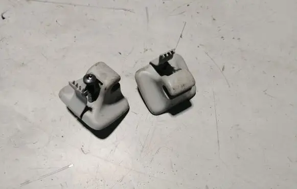 Volkswagen Tiguan Sun visor clip/hook/bracket 1K0857561B