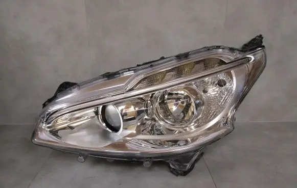 Peugeot 208 I Headlight/headlamp 9802221480 89905957