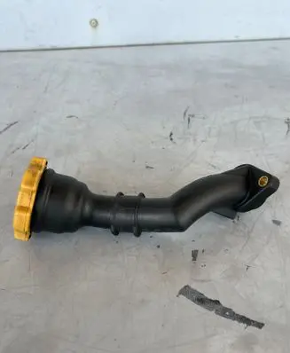 Subaru Legacy Oil fill pipe 