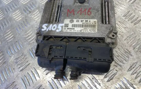 Volkswagen Golf VII Engine control unit/module 03C907309A 0261S05728