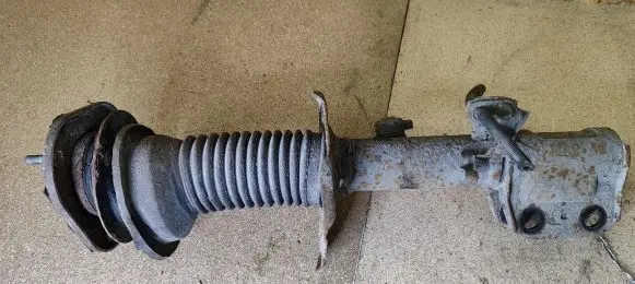 Toyota Avensis T250 Front shock absorber/damper