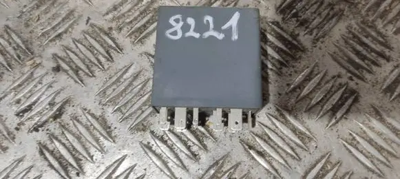 Volkswagen PASSAT B5 Window wiper relay 1J0955531 A010601 5WK1045