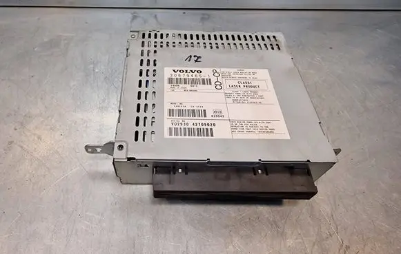 Volvo XC90 Radio/CD/DVD/GPS head unit 30679465 42709020