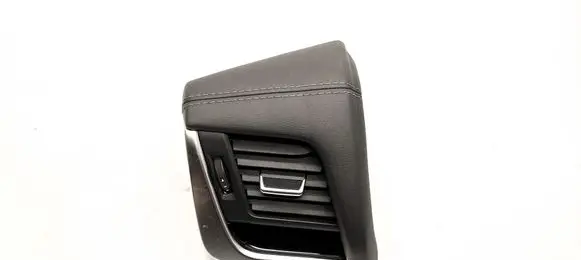 Nissan Qashqai J12 Dashboard air vent grill cover trim 687616RR1A 682106UN0D