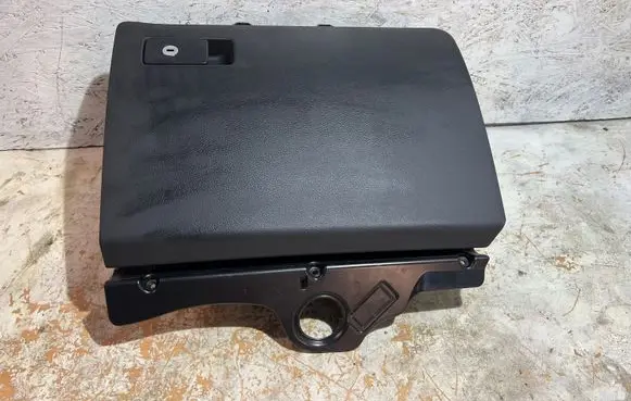 Volkswagen PASSAT B6 Glove box 3C1857114