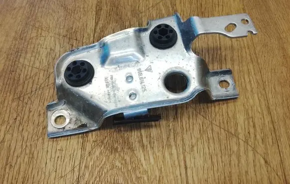 Porsche Macan (95B) ABS pump bracket 95B614125