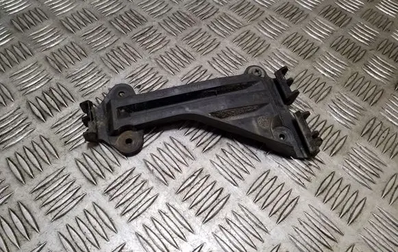 Audi A6 S6 C4 4A Front bumper mounting bracket 4A0807283A