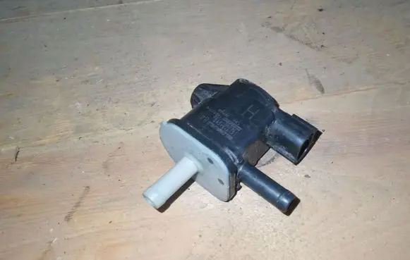 Subaru Legacy Turbo solenoid valve 16131AA060