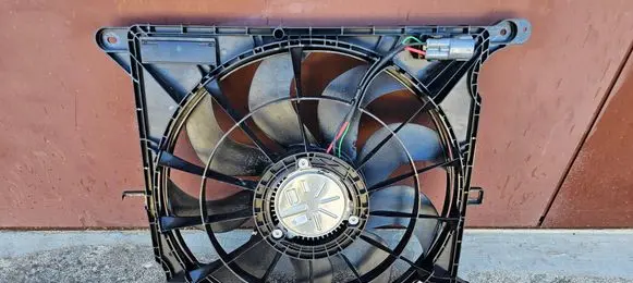 Jeep Grand Cherokee WL Electric radiator cooling fan 68377857AD 5021208