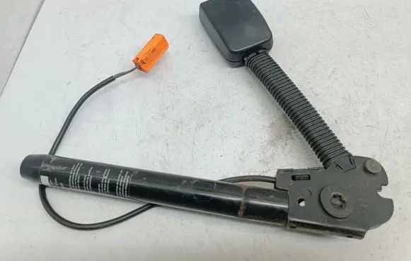 Ford Fiesta Front seatbelt buckle 2S6AA61208 668700B 560555173A