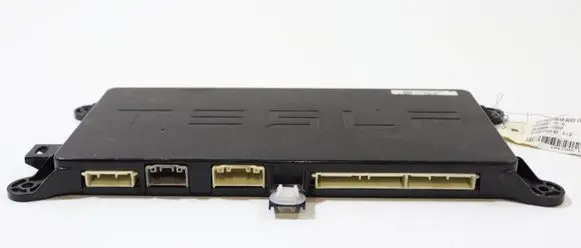 Tesla Model X Door control unit/module 1043900-10-D 104390010D 1043900