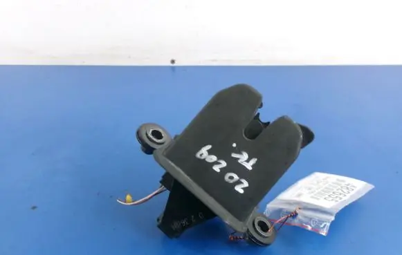Skoda Octavia Mk2 (1Z) Tailgate/trunk/boot lock/catch/latch 1Z5827501C