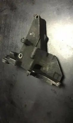 BMW 5 E39 Power steering pump mounting bracket 2245747