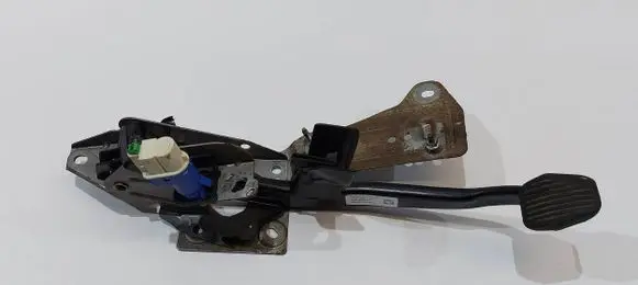 Ford Focus Pedal assembly 4M51-2467-AN