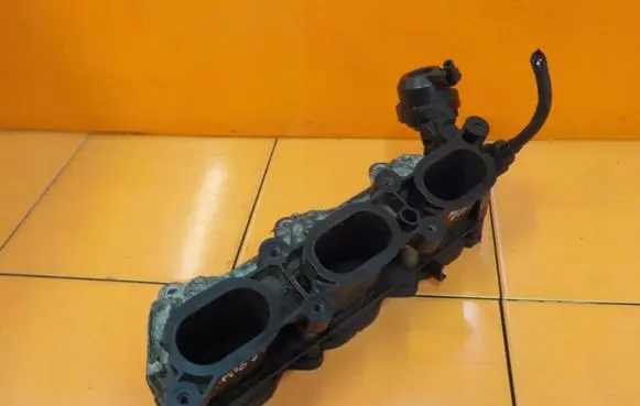 Audi A6 S6 C6 4F Intake manifold 06E133109H SSACY