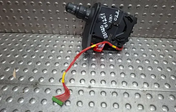 Renault Clio III Indicator stalk S26337022 88102001