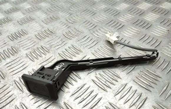 Toyota RAV 4 (XA50) Tailgate/boot open switch button 6571X08