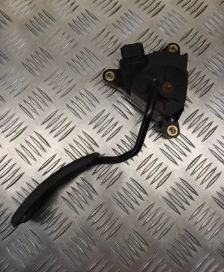 Renault Megane II Accelerator throttle pedal 8200153268 2863B 00744