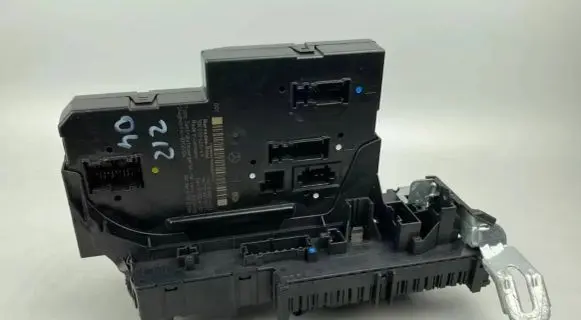 Mercedes-Benz E W212 SAM control unit A2129004901 A2129015001