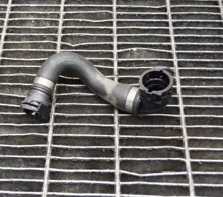 BMW 2 F22 F23 Engine coolant pipe/hose 7640287