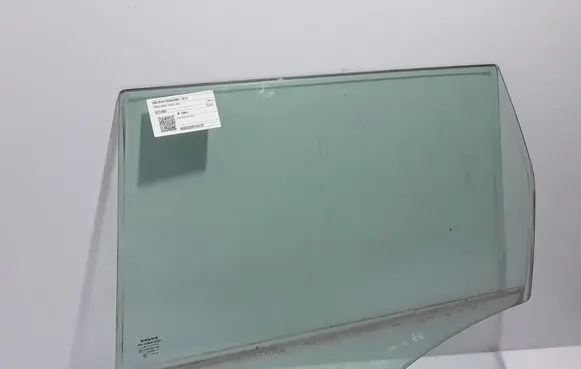 Volvo V70 Rear door window glass