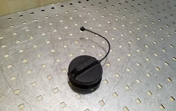 Nissan X-Trail T31 Fuel tank filler cap 