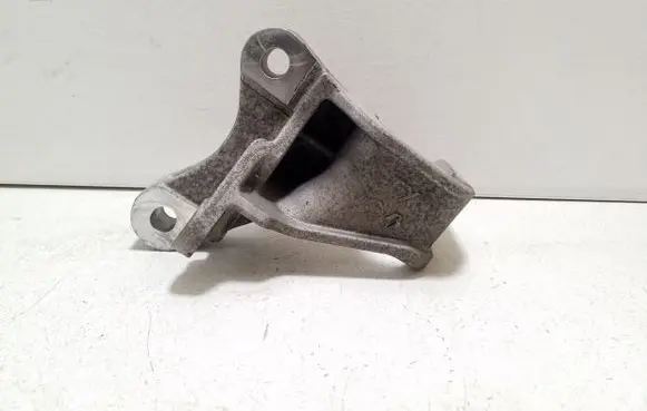 Nissan Qashqai J12 Engine mounting bracket 113326UB5A