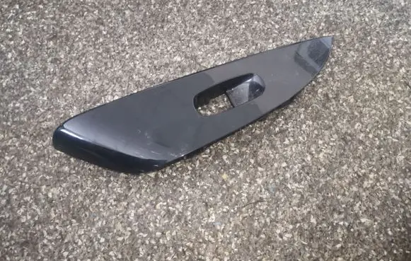 Nissan Leaf I (ZE0) Rear door window switch trim 829613NA0A