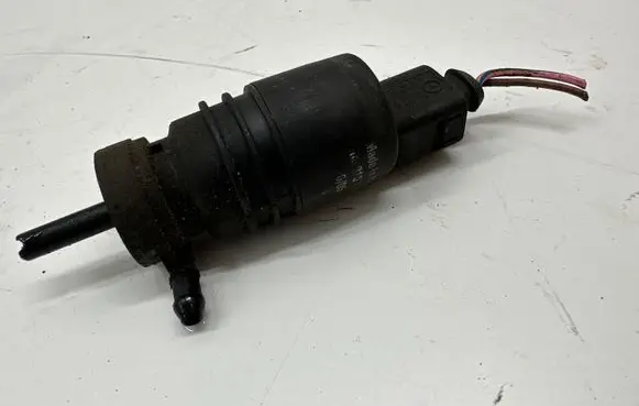 Mercedes-Benz E W211 Windscreen/windshield washer pump
