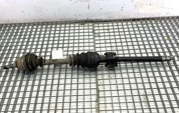 Opel Astra H Front driveshaft 13101631