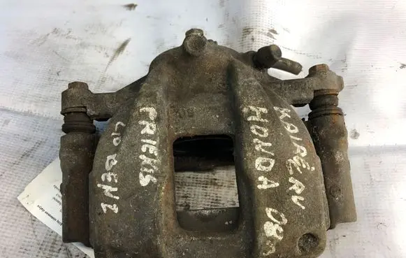Honda CR-V Front brake caliper