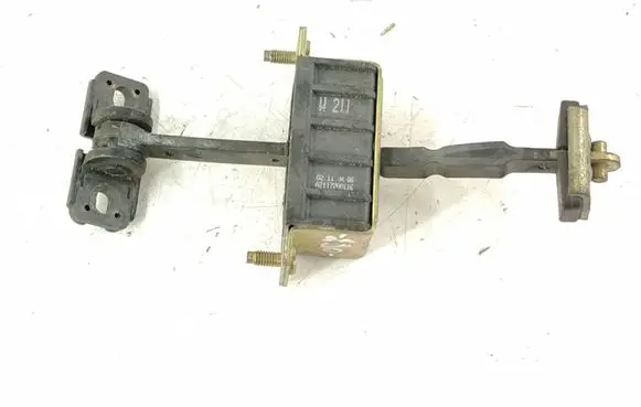 Mercedes-Benz E W211 Front door check strap stopper 2117200116 A2117200116